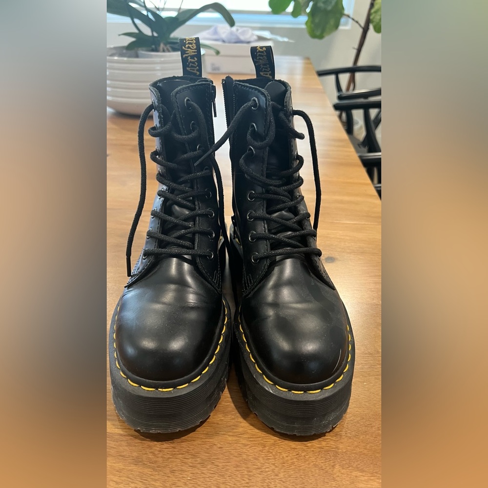 Dr Martens jaden boot
